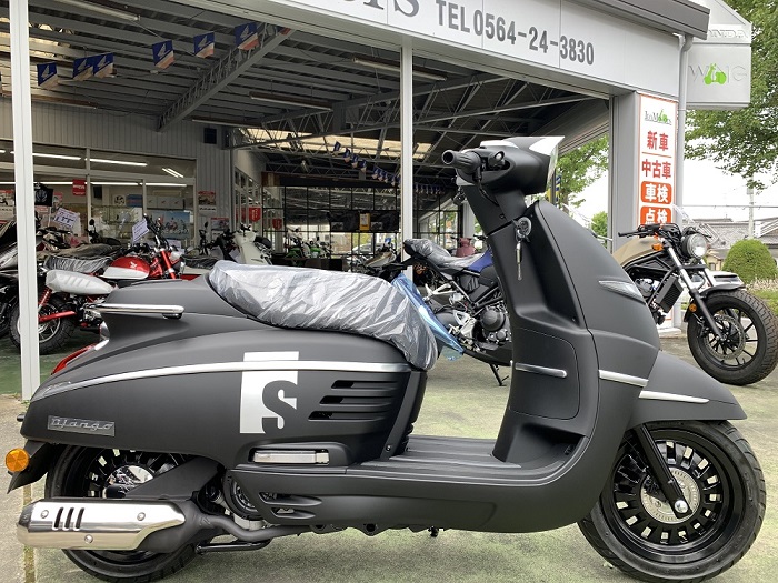 ジャンゴ１２５Ｓマットブラック入荷♪